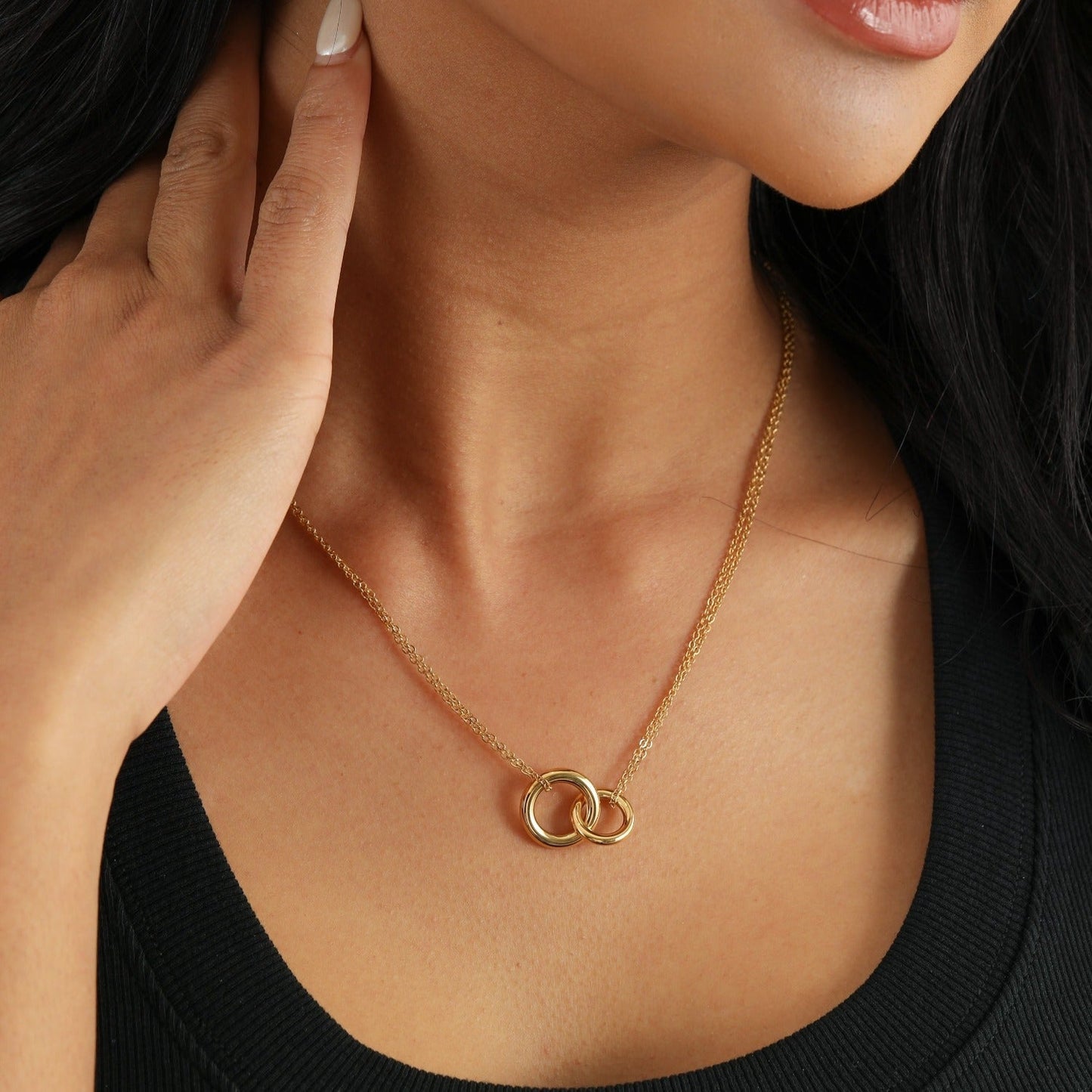The Linked Necklace