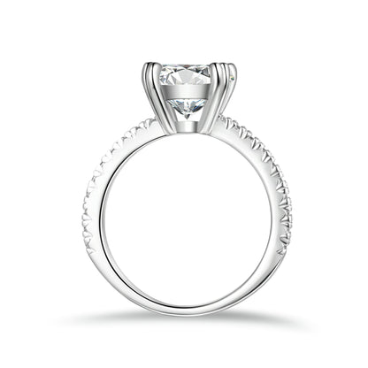 Round Cut Moissanite Engagement Ring Solitaire